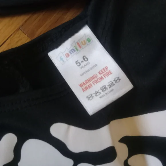 Skeleton Costume 5-6 year old - Picture 3 of 5